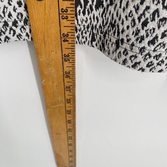 Tyler Boe Dress Women’s Small Snake Skin Print White & Gray Pleat Classic - Picture 6 of 10